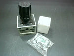  Numatics R22R-03G Pneumatic Air Pressure Regulator w/Gage 0-125 Factory Sealed Image