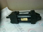  Parker 2.00CBB-2ANLU18AC2.000 Cylinder 2" Bore 2" Stroke 250psi Image