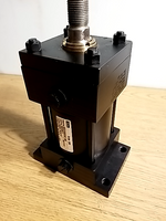  Parker 03.25 CH2ANU18AC 2.000 Pneumatic Cylinder 250 psi  3.25" Image