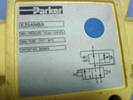  PARKER HANNIFIN EZ0ANBA  Pneumatic Air Lockout Valve LV8NAB 300 Image