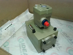  Ross 2771A7928-4MW Solenoid Valve 24VDC 1.250" 1-10 Bar Image