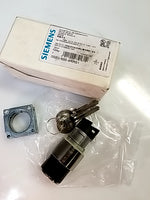  Siemens 3SB3500-4RR51 Key Operated Actuator Switch Lock w/ Keys Image