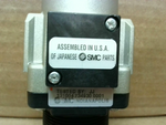  SMC Regulator  AR30K-N03B-1NZ-X33US25-8.0 And Bracket Assembly Image