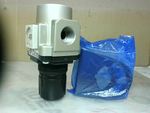 SMC  AR40K-F04E Modular Regulator, Port Size 1/2" w/ Mounting P Image