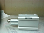  SMC MKB40TN-10LZ-X2094 Cylinder Rotary Clamp 40mm Bore 10mm Str Image