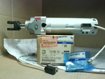  SMC CLK2PB63-150Y-B-P74SE Pneumatic Cylinder Clamp w/ Lck Mag R Factory Sealed Image