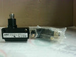  Yamatake Azbil SL1-H Limit / Micro Switch with Plunger Type 250 Image