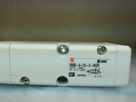  SMC VSR8-4-FG-S-3VZR Pneumatic Control Valve Size 4, 2 Position Image