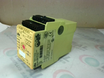  Pilz PNOZ-XV2P Safety Relay 777502 24VDC 2NO 2NO Factory Sealed Image