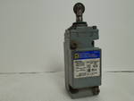  Square D 9007C54D SER A  Limit Switch Image