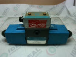  Vickers PA5DG4S4LW-016C-H-60-S471 Directional Pilot Control Val Image