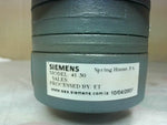  Siemens 41-30 Pressure Regulator 1/8 NPT 0-30 PSI w/ Mount Image