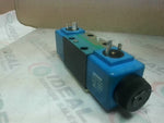  Vickers DG4V-3S-2C-M-U-B5-60 Directional Control Valve Image