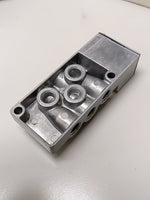  Parker 1/4 NPT Sub Base Side Port Image