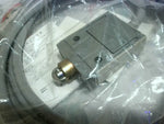  Omron D4C-3202 General Purpose Roller Type Limit Switch VCTF Oi Factory Sealed Image