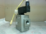  SMC AV4000-F04-5DZ-X213 Solenoid Valve Soft Start 1/2"NPT Image