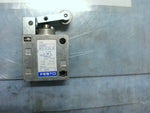  Festo 8991RO-3-1/4B Roller Lever Valve Image