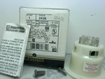  Leviton 2436 White Locking Outlet  3 Pole 4 Wire Grounding Flan Image
