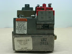  Honeywell VS820 A1815 1/2" Combination Gas Control Valve Image