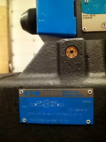  Vickers DG5V-10-W-6C-T-M-PA5WL-B-10 Directional Control Valve 2 Image