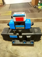  Vickers DG5V-10-W-6C-T-M-PA5WL-B-10 Directional Control Valve 2 Image