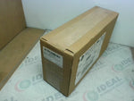  Allen Bradley MPL-B220T-VJ72AA /A Servo Motor 460VAC 3PH 0.62k Image