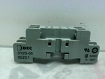  Idec SY2S-05 (3 PCS) 8 Pin Relay Base 7A 300V Image