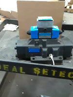  Vickers DG5V-10-W-2C-T-M-WL-B-10 Directional Control Valve 2-St Image