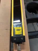  Banner SLSCR30-900Q8 EZ-SCREEN Light Curtain Receiver Image