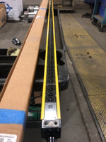  Banner SLSVAE30-1500Q8 EZ-Screen Light Curtain Emitter Image