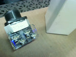  Allen Bradley 800H-HR2A 30.5mm 2-Position Selector Switch Maint Image