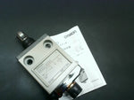  Omron D4CC-4033 Cross Sealed Plunger Limit Switch 19Y19Z5 Image