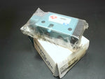  Mac Valves 180001-112-0003 Solenoid Valve 4-Way 150PSI Image