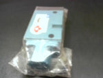  Mac Valves 180001-112-0003 Solenoid Valve 4-Way 150PSI Image
