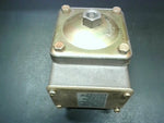  Barksdale D1T-A80SS-CS Diaphragm Pressure Switch 1/4"0 Npt 0.5-80pPSI 300V-AC 1 Unit w/o Screw and Backplate Image