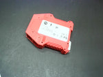  Allen Bradley MSR127T 440R-N23126 GuardMaster Safety Relay Ser.C Image