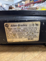  Allen Bradley MPL-B430P-HJ72AA Servo Motor 460V RMS L-L 3 Phase 5000 RPM Max 0-334 Hz Image