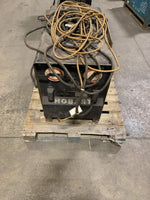  Hobart TR-300 Welder 40AC 32 DC 230/460V Phase 1  Ser# 80WS09105 Image