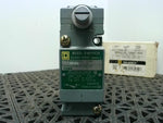  Square D 9007C84B2 Position Limit Switch Series A Turret Head Image