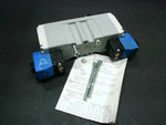  Parker H26VXBG0B9C Solenoid Valve 3Position 24V-DC Image