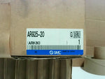  SMC AR925-20 Precision Pressure Regulator 2" Port Image