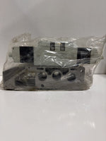  Numatics 135SS415K000030 2-Position 4-Way Valve Image