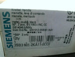  Siemens 3SB3-601-2KA11-0CC0 Round Selector Switch Unit Image