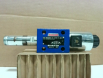  Rexroth 4WE10W33/CG24N9K4 Hydraulic Directional Control Valve R900588200 Image