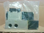  SMC VFS2100-5FZ-02 Solenoid Valve 5/2 Spool 24VDC 3/8" NPT Image