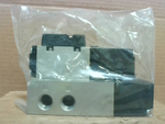  SMC VSF2100-5FZ-02 Solenoid Valve 5 Port 24VDC Coil Image