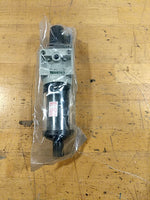  Numatics P22B-02C Particulate Filter/Regulator 1/4" NPT 5 MIC 0-125PSI Image