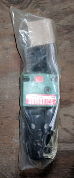  Numatics P21B-04G Regulator Filter 1/2 NPT W/ Gauge Image