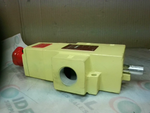  Numatics VT40N08Y Manual Lock Out Valve 1" Image