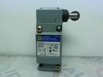  Square D 9007C62F Limit Switch Turret Head Plunger Style Image